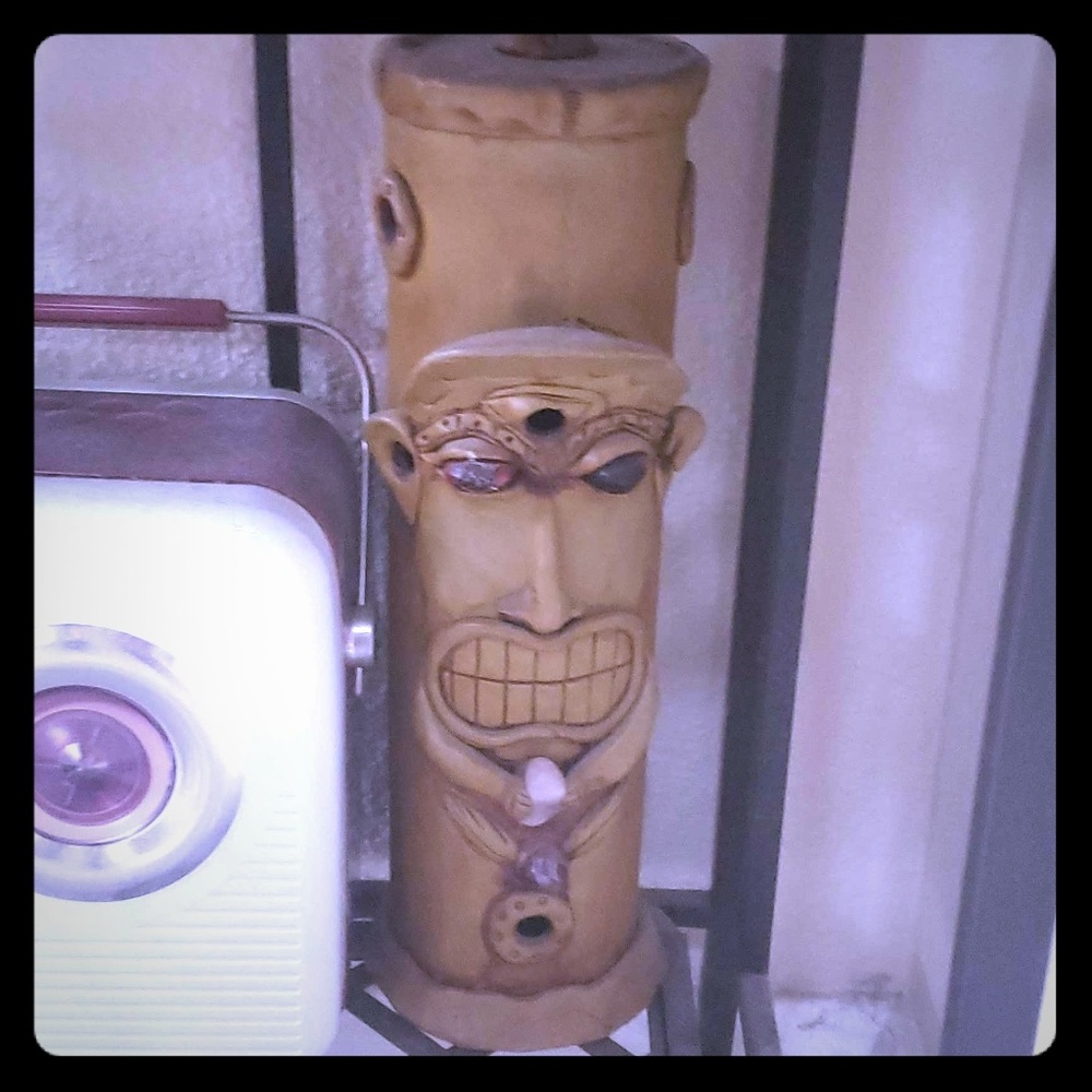 Wood african statue with jewe l s